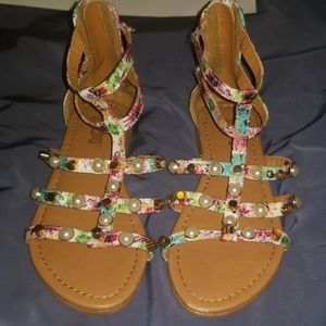 Girls sandals *Used* Size 13